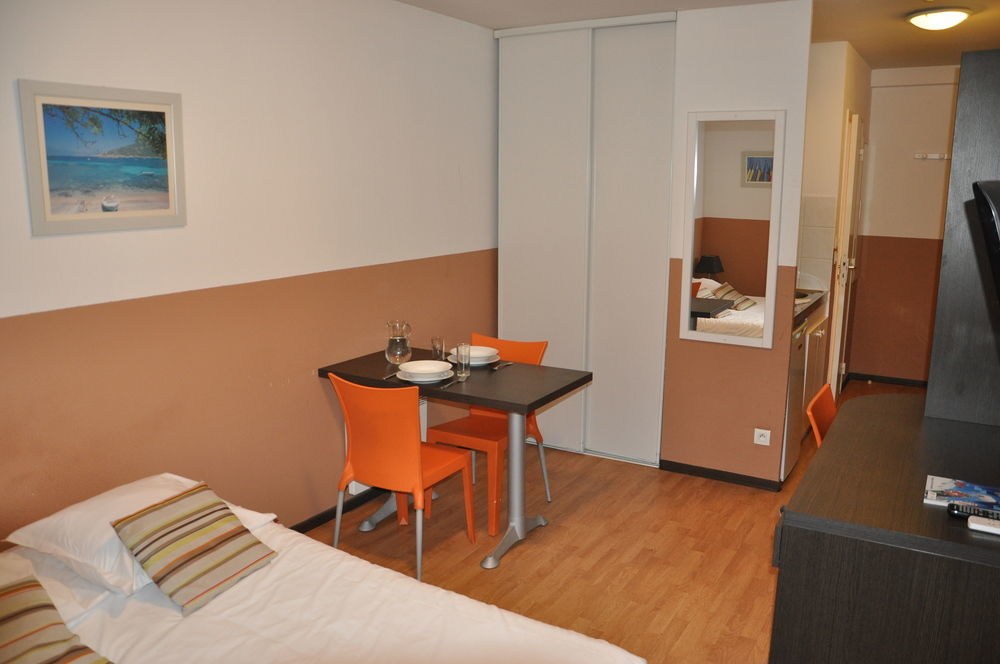 Comfort Aparthotel Aix Le Tholonet Екстериор снимка